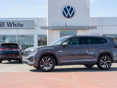 New 2026 Volkswagen Atlas SEL Premium R-Line