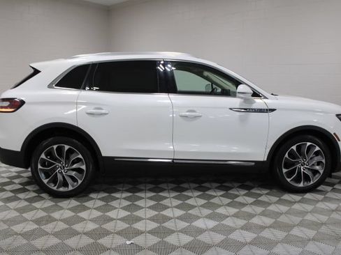 Used 2022 Lincoln Nautilus Reserve AWD/4WD image 13