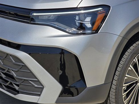 New 2025 Volkswagen Taos SE image 6