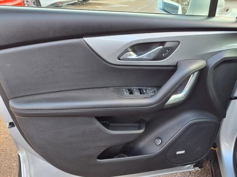 Used 2019 Chevrolet Blazer LT w/ Sun and Wheels Package image 17