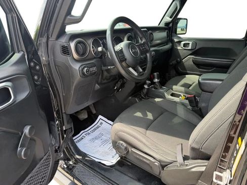 Used 2021 Jeep Gladiator Sport AWD/4WD image 11