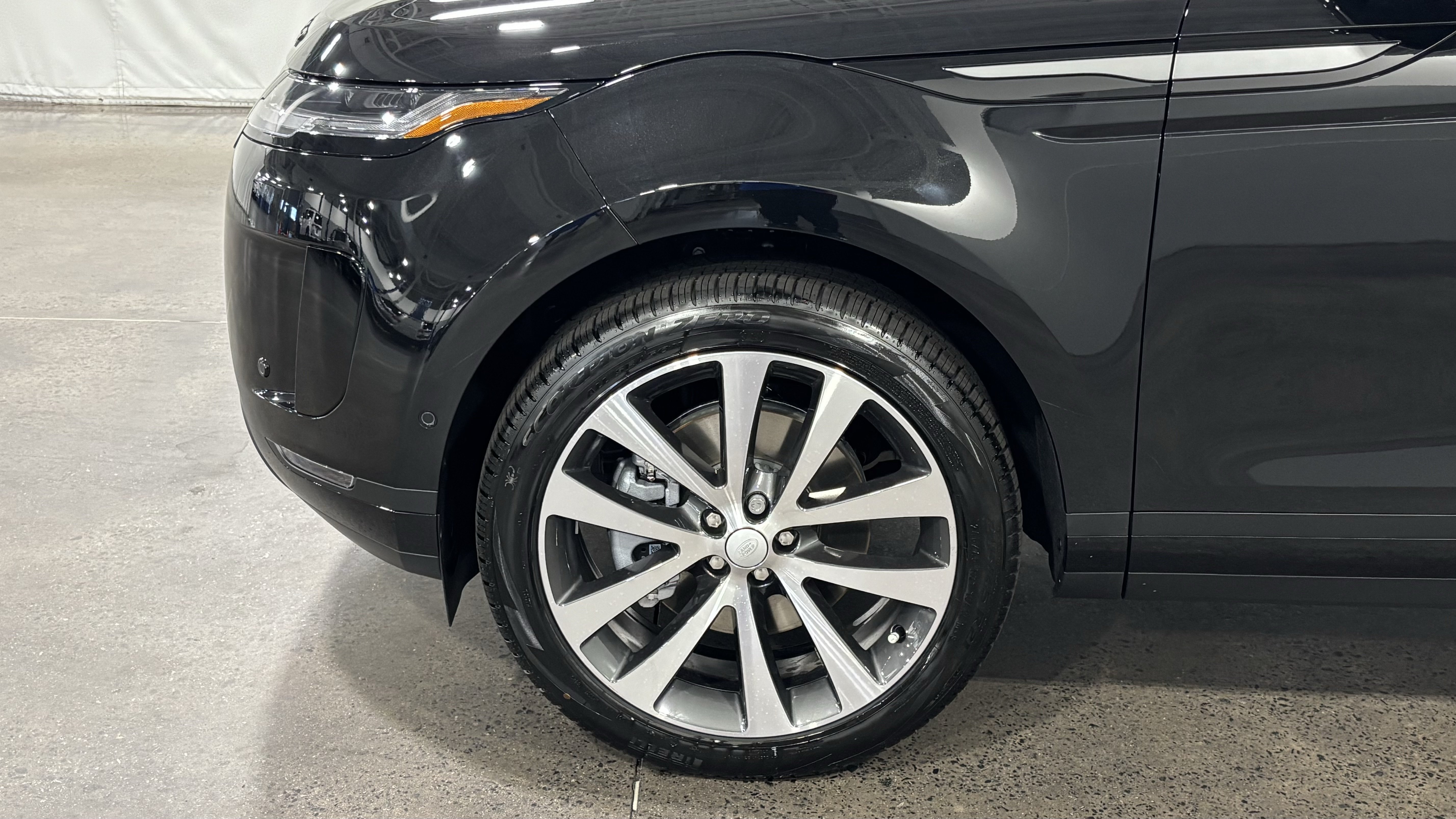 New 2026 Land Rover Range Rover Evoque S AWD/4WD image 10