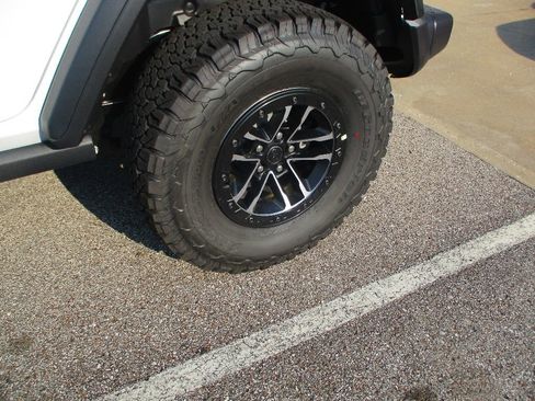 New 2025 Jeep Wrangler Willys image 21