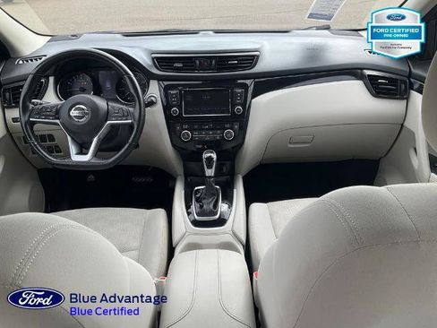 Used 2022 Nissan Rogue Sport SV AWD/4WD image 3