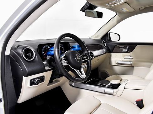 Used 2022 Mercedes-Benz GLB 250 image 19