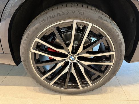 New 2026 BMW X5 xDrive40i w/ M Sport Package AWD/4WD image 7