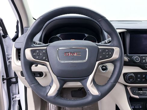 Used 2023 GMC Terrain Denali w/ Denali Premium Package image 32