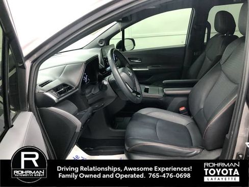 Used 2022 Toyota Sienna XSE w/ XSE Plus Package AWD/4WD image 12