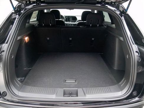 New 2026 Chevrolet Trax RS w/ Sunroof Package image 13