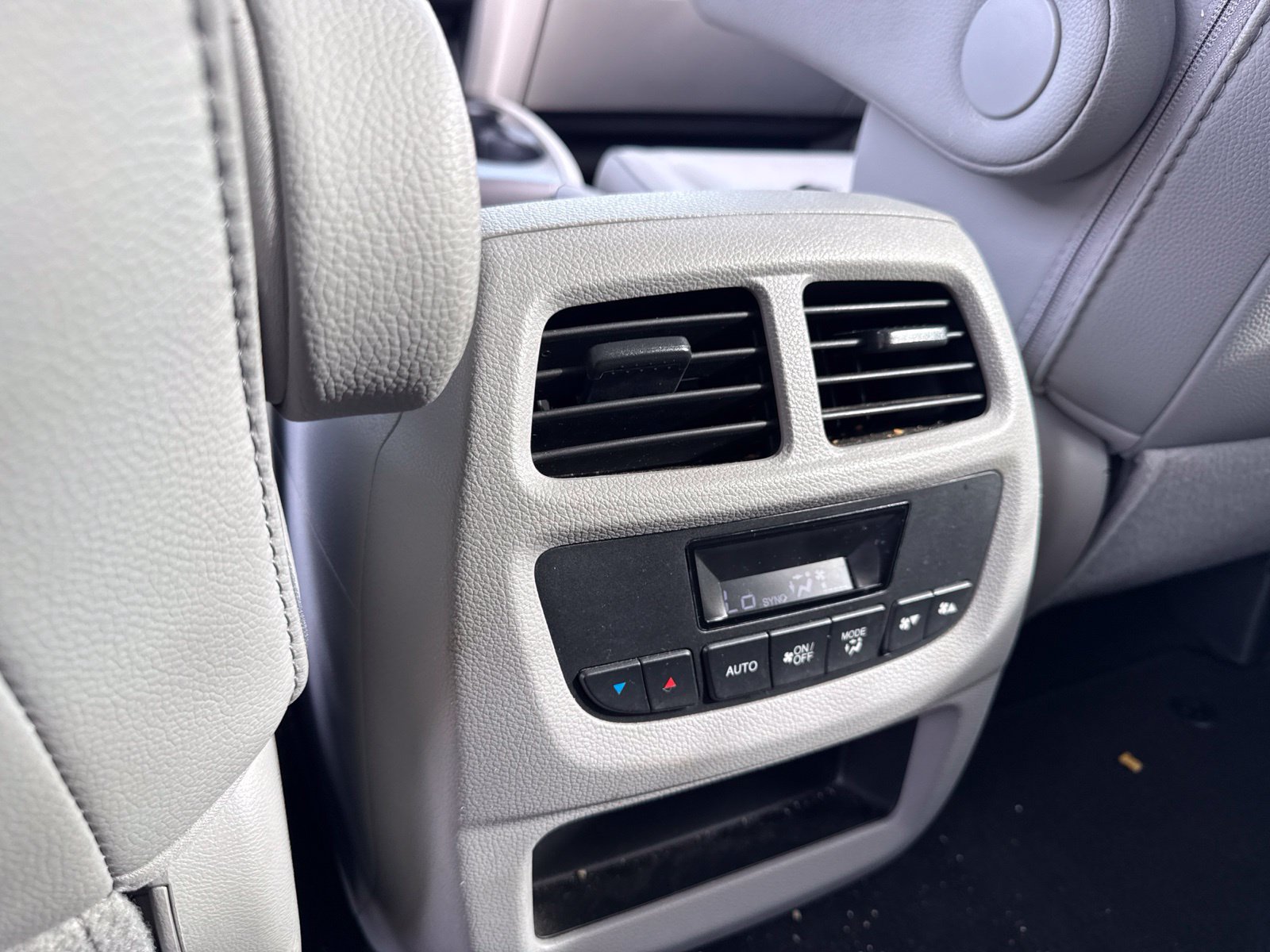 Used 2018 Honda Pilot EX-L image 11
