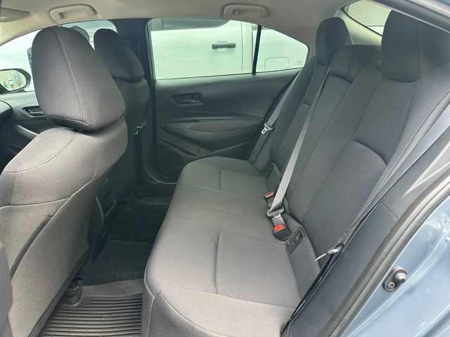 Used 2022 Toyota Corolla LE FWD image 15