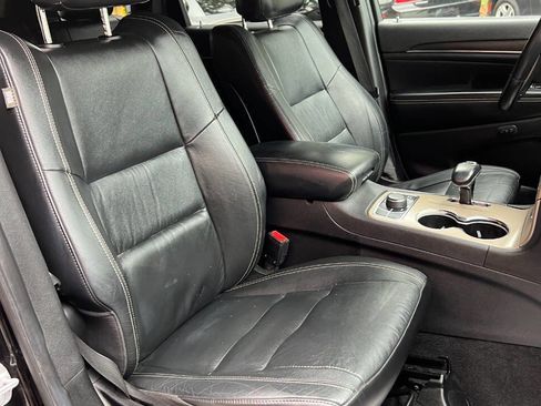 Used 2014 Jeep Grand Cherokee Limited image 23