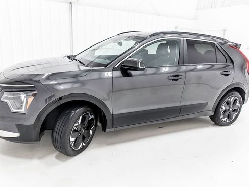 Used 2024 Kia Niro Wind FWD image 3