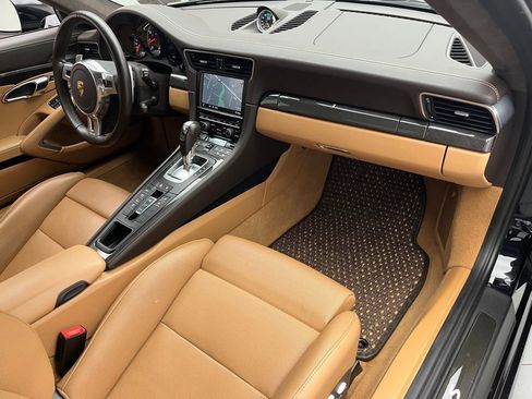Used 2015 Porsche 911 Turbo S image 32
