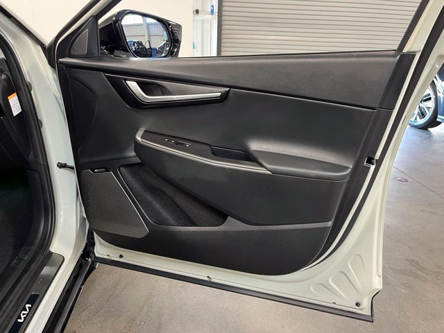 Used 2023 Kia EV6 Wind w/ Wind Technology Package AWD/4WD image 13