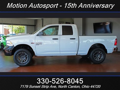 Used 2019 RAM 1500 Tradesman w/ Chrome Appearance Group AWD/4WD image 7