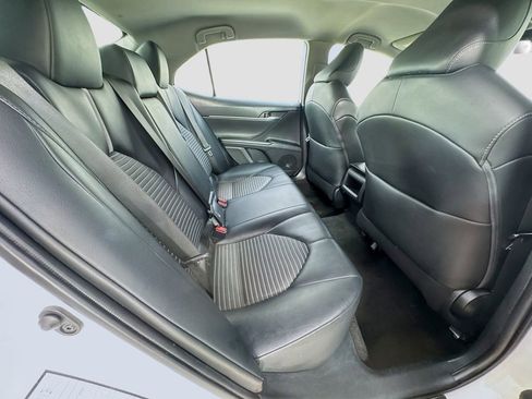 Used 2020 Toyota Camry SE FWD image 28