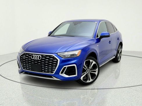 Used 2021 Audi Q5 2.0T Premium Plus w/ Premium Plus Package AWD/4WD image 2