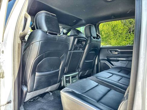 Used 2025 RAM 1500 Laramie AWD/4WD image 18