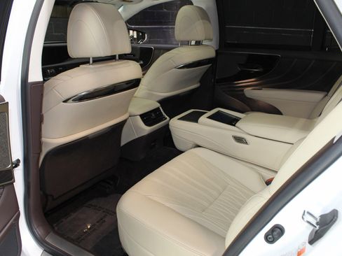 Used 2020 Lexus LS 500 w/ Luxury Package image 42