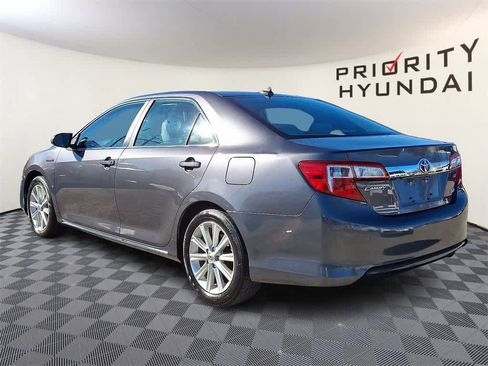 Used 2014 Toyota Camry XLE image 6