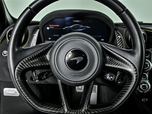 Used 2022 McLaren 720S Luxury RWD image 31