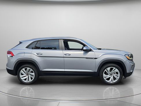 Certified 2022 Volkswagen Atlas Cross Sport SE FWD image 6