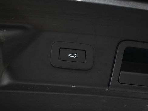 Used 2024 Land Rover Range Rover Velar S image 36