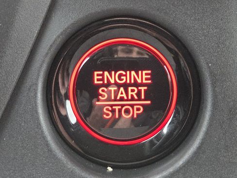 Used 2025 Honda Pilot EX-L image 35