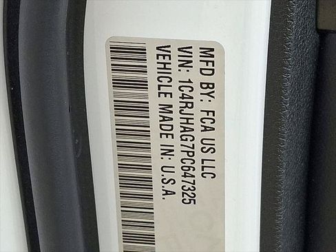 Certified 2023 Jeep Grand Cherokee Laredo X AWD/4WD image 27