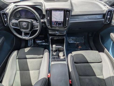 Certified 2023 Volvo XC40 Recharge Ultimate AWD/4WD image 18