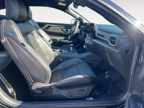 Used 2025 Ford Mustang GT Premium RWD image 10