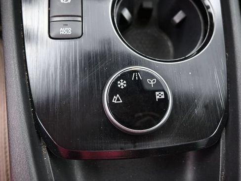 Used 2025 Nissan Rogue SV AWD/4WD image 23
