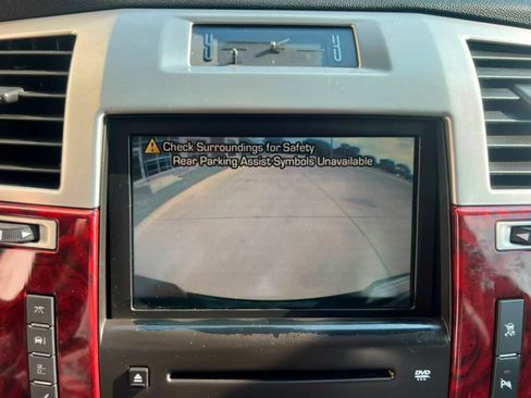 Used 2007 Cadillac Escalade EXT w/ Information Package AWD/4WD image 31