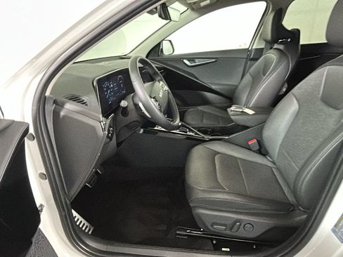 Used 2024 Kia Niro Wave w/ Wave Preserve Package FWD image 12