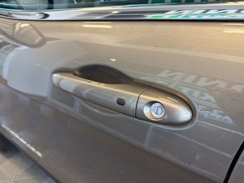 Used 2019 Jeep Cherokee Limited image 10