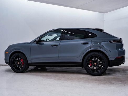 New 2026 Porsche Cayenne S image 2