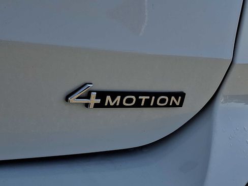 Used 2025 Volkswagen Taos S AWD/4WD image 31