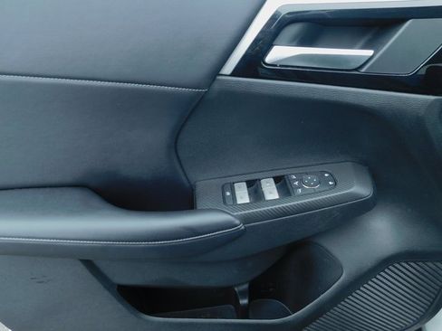 Used 2024 Mitsubishi Outlander SE image 30