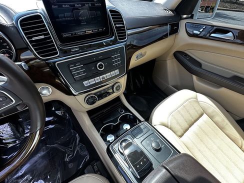Used 2017 Mercedes-Benz GLS 450 4MATIC image 31