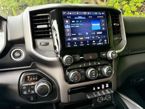 Used 2022 RAM 1500 Big Horn AWD/4WD image 36