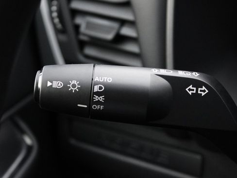 Certified 2025 Nissan Rogue S image 31