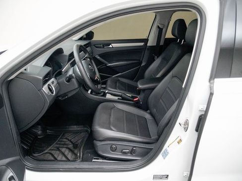 Used 2021 Volkswagen Passat 2.0T SE image 23