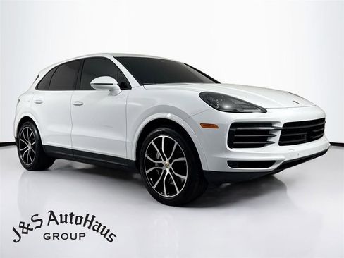 Used 2023 Porsche Cayenne Platinum Edition AWD/4WD image 1