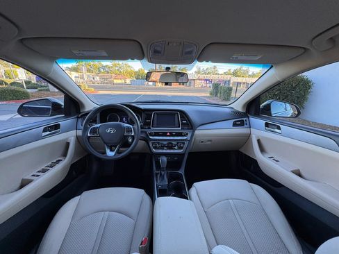 Used 2019 Hyundai Sonata SE FWD image 18