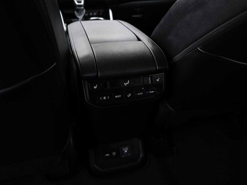 Used 2021 Toyota Highlander Platinum image 40