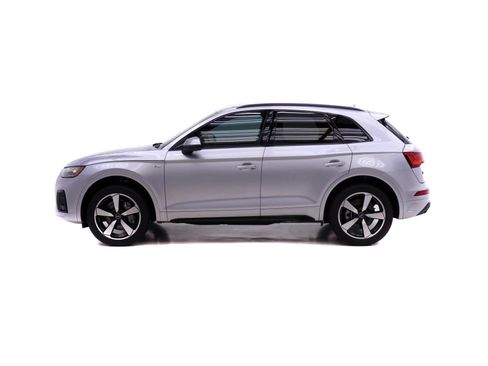 Certified 2023 Audi Q5 2.0T Premium Plus w/ Premium Plus Package AWD/4WD image 3