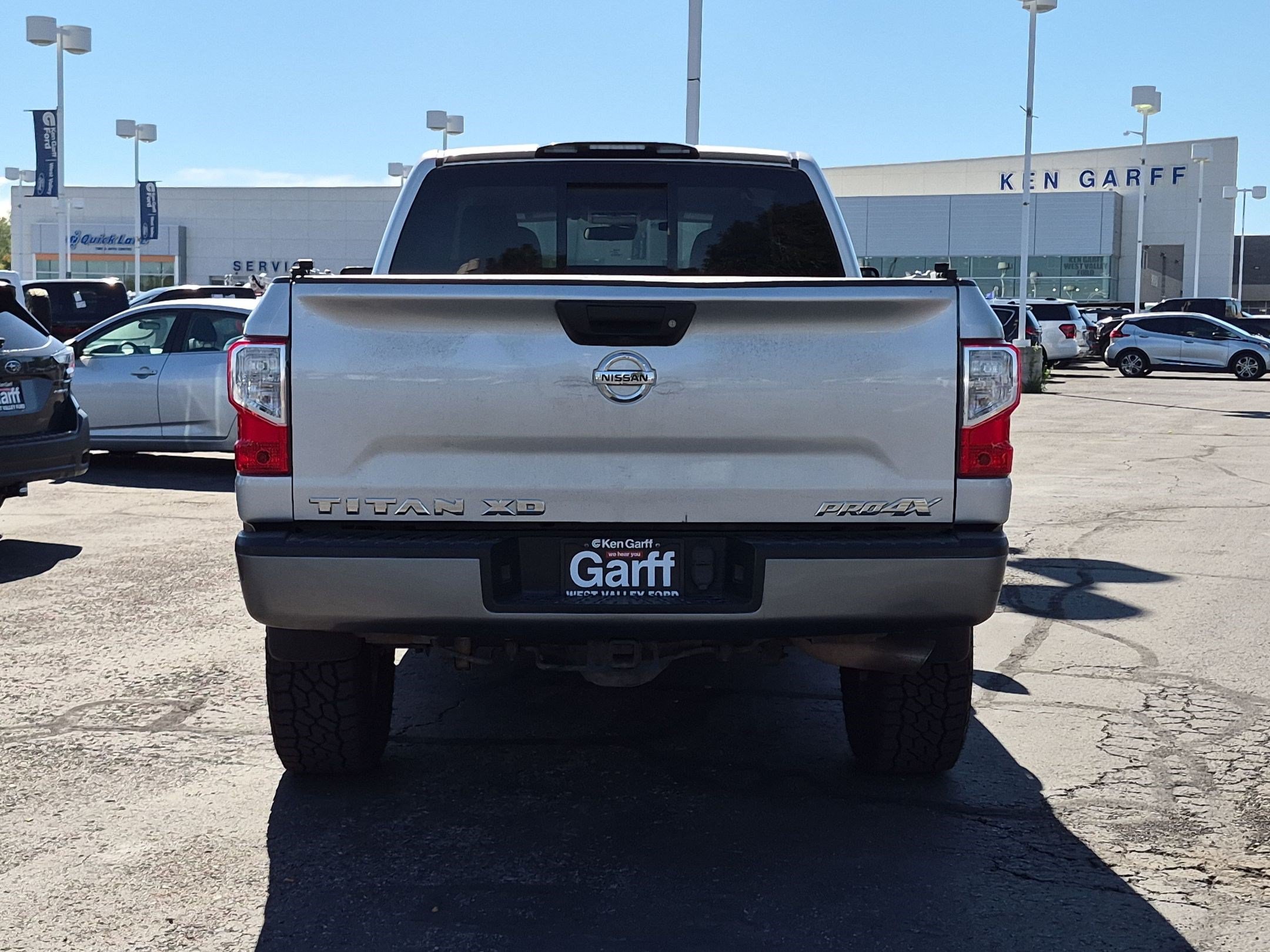 Used 2017 Nissan Titan PRO-4X AWD/4WD image 5