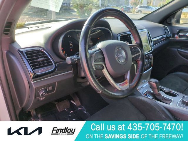 Used 2020 Jeep Grand Cherokee Trailhawk AWD/4WD image 15