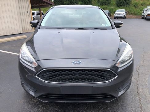 Used 2015 Ford Focus SE FWD image 9